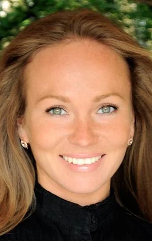 Полина Ларина